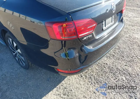 2014 Volkswagen Jetta Hybrid Sel Premium z USA, uszkodzony, nr VIN 3VW637AJ9EM207666